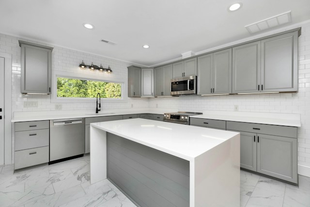 How Heavy Kitchen Islands Are Safely Moved and Installed